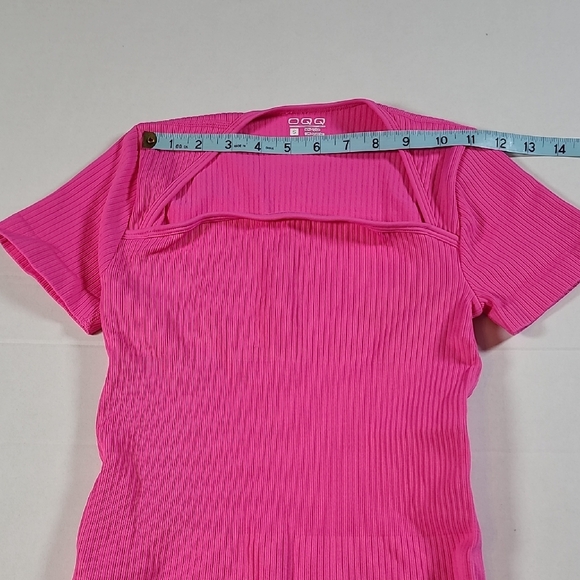 OQQ Pink Women's Ribbed Romper NWOT Small - Picture 4 of 9